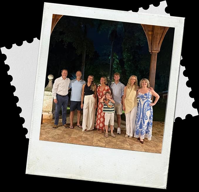 Photo of Miguel García del Castillo and family